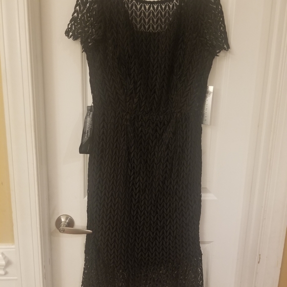 Kay Unger Floral Lace MIDI Dress in Black, Size 10 - Picture 6 of 8